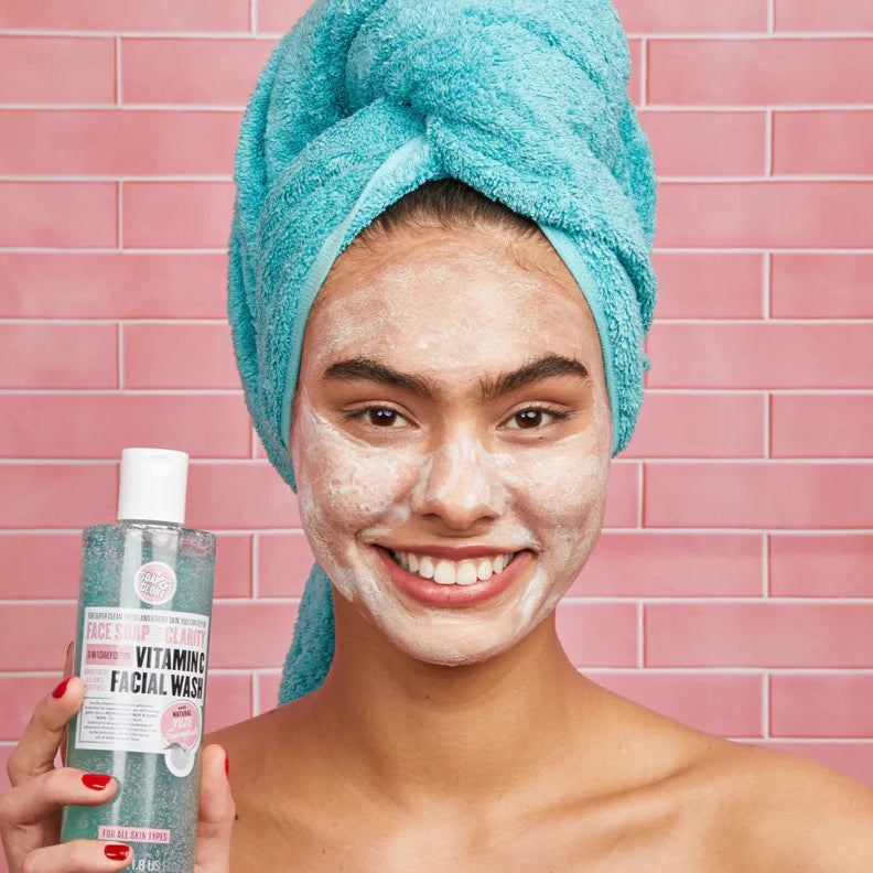 Soap & Glory - Gentle Exfoliating Face Wash & Vitamin C Cleanser 3-in-1 Exfoliator - 350ml