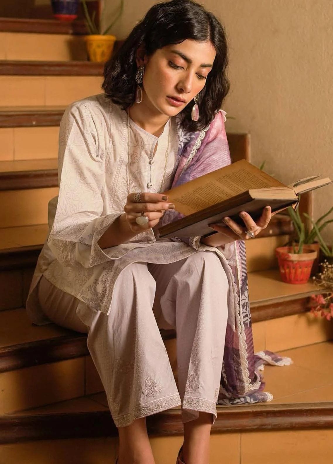 Zellbury Ladies Un-Stitch Signature Collection Embroidered Cambric (ZWUSCE322000)